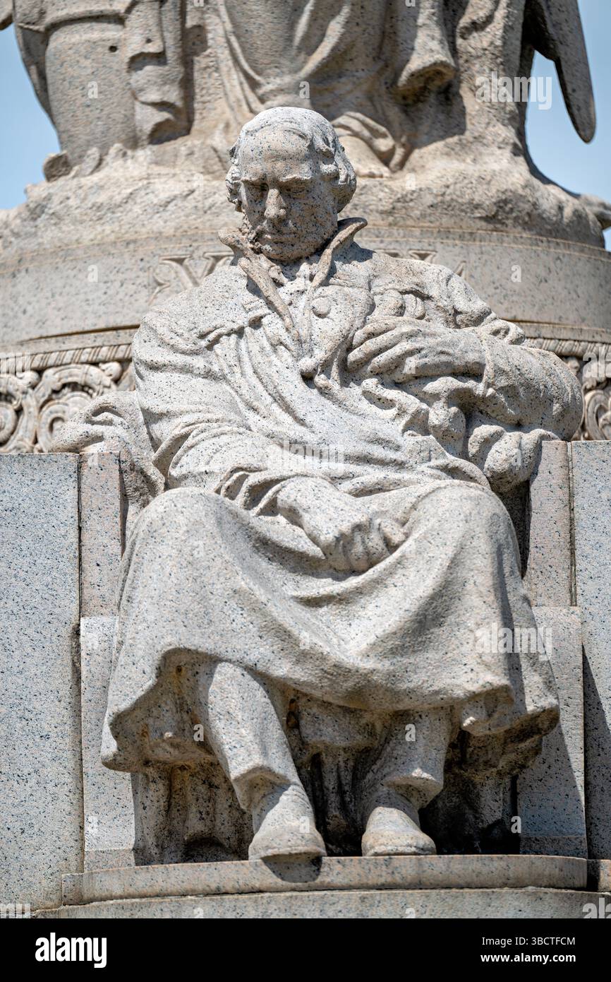 WASHINGTON DC — le mémorial John Ericsson se trouve dans le West Potomac Park, à Independence Avenue et Ohio Drive SW. Dédié en 1926 par le président Calvin Coolidge et le prince héritier Gustave de Suède, le monument en granit rend hommage à l'inventeur américano-suédoise John Ericsson (1803-1889), qui a conçu le navire cuirassé Monitor de l'Union pendant la guerre de Sécession. Le mémorial présente Ericsson assis au premier plan avec trois figures allégoriques — Vision, aventure et travail — représentant les caractéristiques qui ont fait de lui un grand inventeur. Banque D'Images