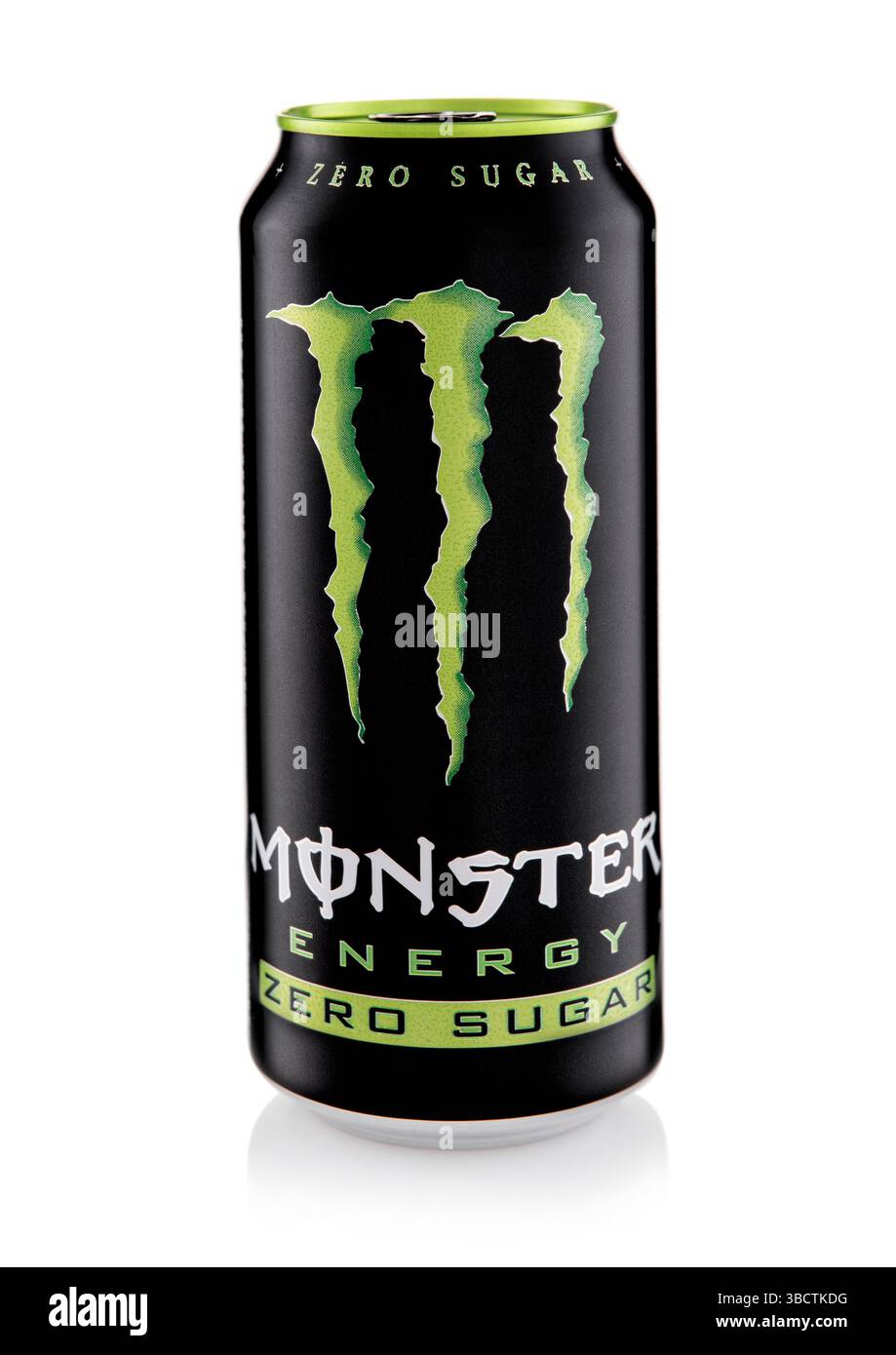LONDRES, Royaume-Uni - 11 MARS 2025 : boisson gazeuse sans sucre d'origine Monster zéro énergie sur blanc. Banque D'Images
