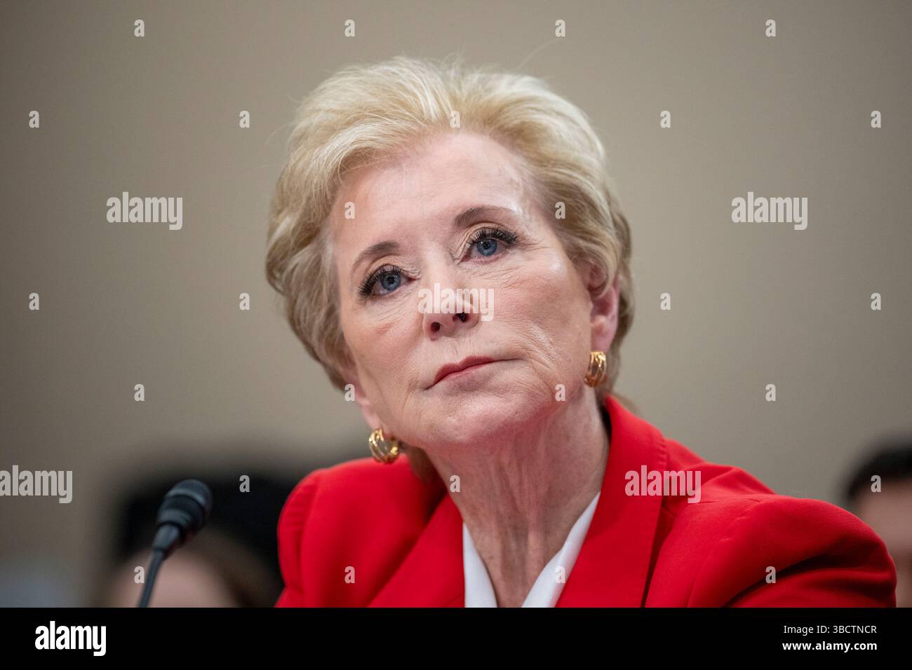 Washington, États-Unis. 21 mai 2025. La secrétaire à l'éducation Linda McMahon témoigne lors d'une audience sur le budget devant le sous-comité sur le travail, la santé et les services sociaux du Comité des crédits de la Chambre des communes, l'éducation sur Capitol Hill à Washington DC le mercredi 21 mai 2025. Photo de Ken Cedeno/UPI crédit : UPI/Alamy Live News Banque D'Images