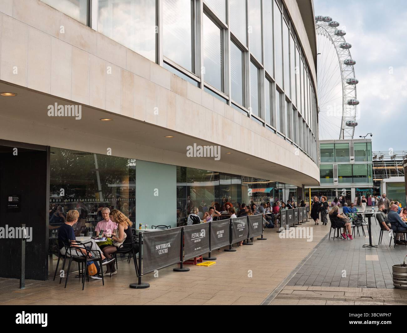 Royal Festival Hall Bar, Southbank Centre, Londres, Royaume-Uni Banque D'Images