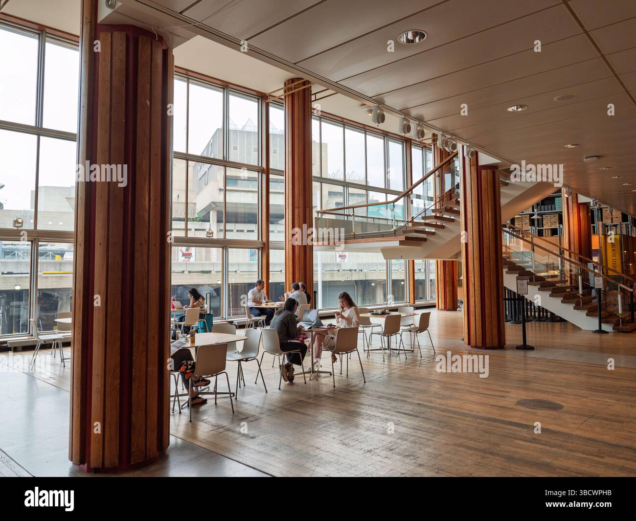 Intérieur du Royal Festival Hall, Southbank Centre, Londres, Royaume-Uni Banque D'Images