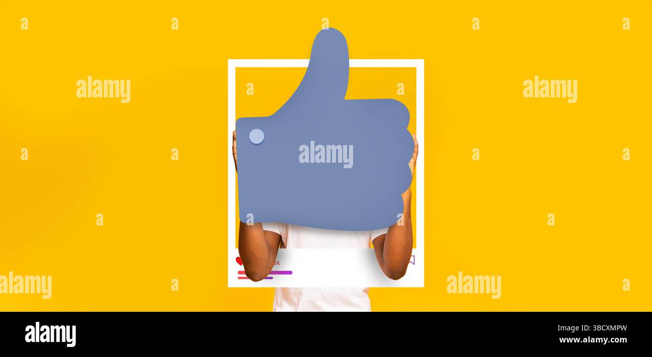 Influenceur engageant mettant en avant des vibrations positives sur la plate-forme de médias sociaux Banque D'Images