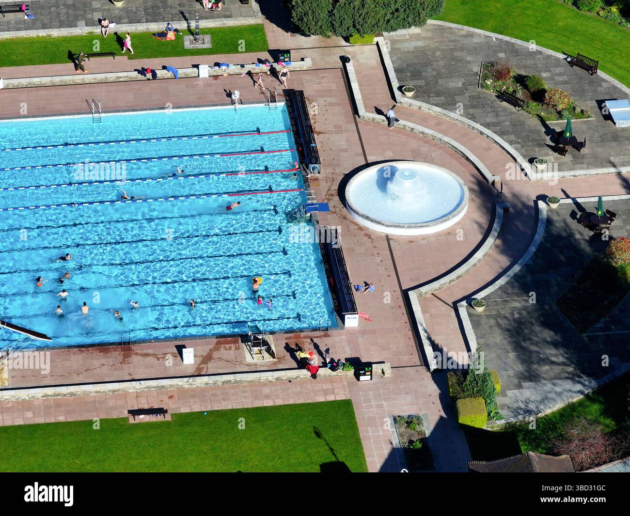 Vue aérienne du Lido de Cheltenham par drone Banque D'Images