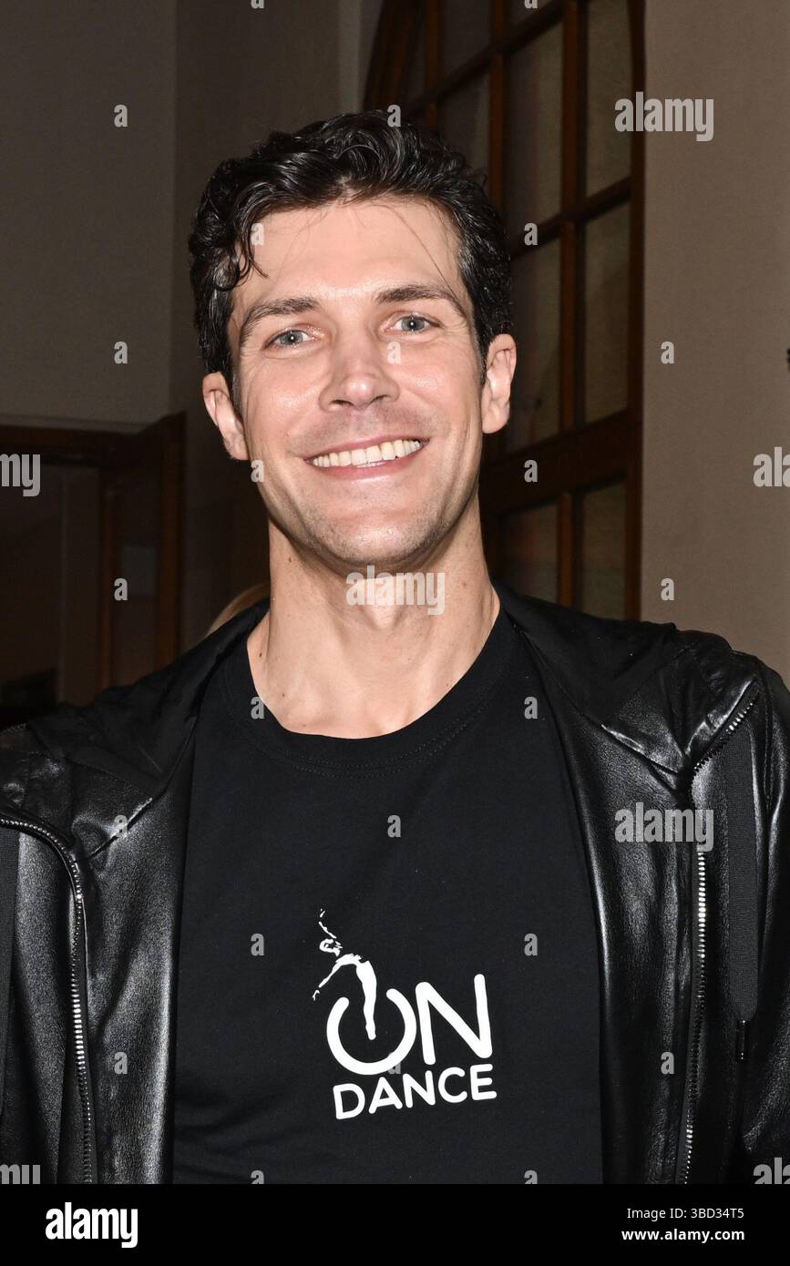 Milan, Italie Roberto Bolle rencontre les étudiants de l'Université Catholique du Sacré-cœur SUR la DANSE sur la photo : Roberto Bolle crédit : Independent photo Agency Srl/Alamy Live News Banque D'Images