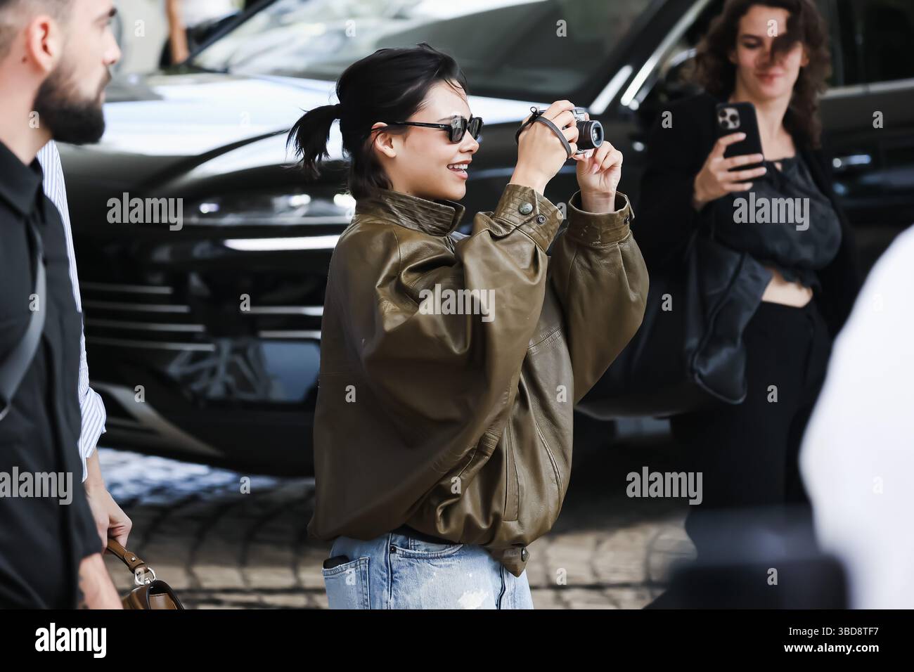 Cannes, France. 13 mai 2025. Ariana Greenblatt arrive à l’Hôtel Martinez lors du 78ème Festival de Cannes à Cannes, France, le 13 mai 2025 (photo Alessandro Bremec/NurPhoto). Crédit : NurPhoto SRL/Alamy Live News Banque D'Images