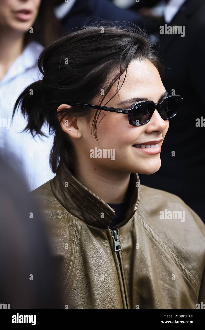Cannes, France. 13 mai 2025. Ariana Greenblatt arrive à l’Hôtel Martinez lors du 78ème Festival de Cannes à Cannes, France, le 13 mai 2025 (photo Alessandro Bremec/NurPhoto). Crédit : NurPhoto SRL/Alamy Live News Banque D'Images