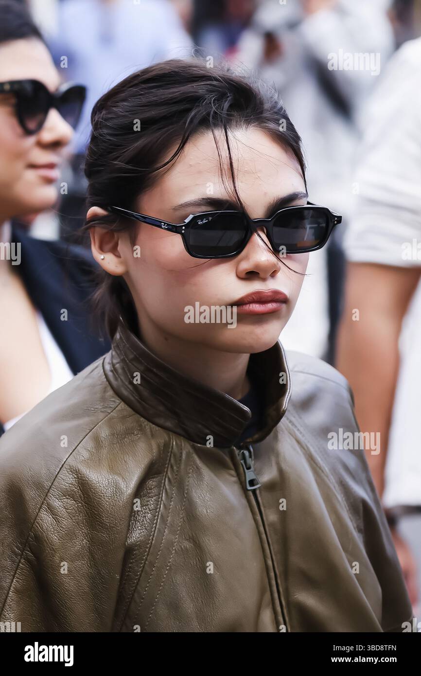 Cannes, France. 13 mai 2025. Ariana Greenblatt arrive à l’Hôtel Martinez lors du 78ème Festival de Cannes à Cannes, France, le 13 mai 2025 (photo Alessandro Bremec/NurPhoto). Crédit : NurPhoto SRL/Alamy Live News Banque D'Images