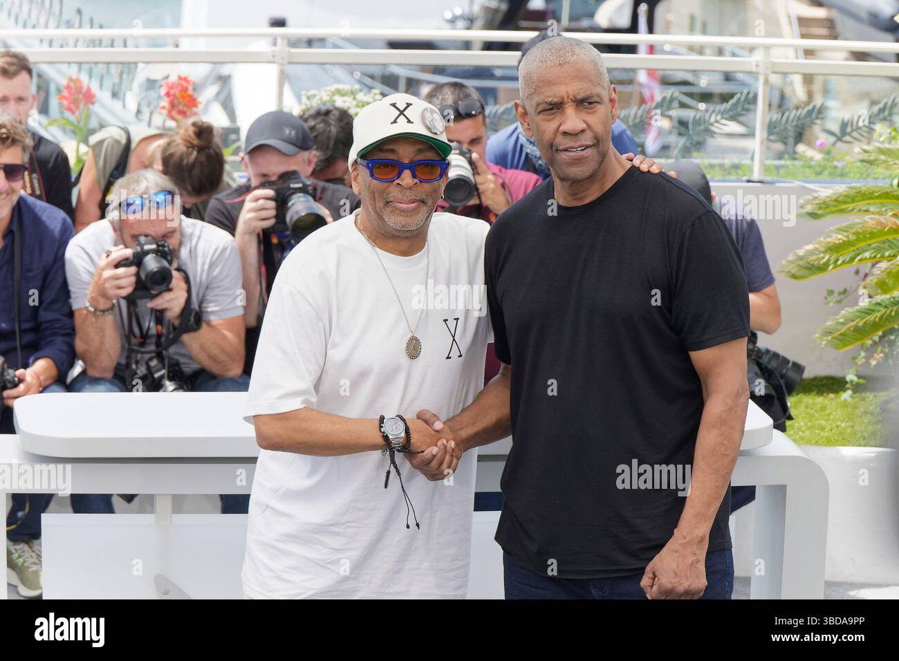 Cannes, France. 19 mai 2025. Denzel Waschington et le rappeur ASAP Rocky assistent au film Highest 2 Lower de Spike Lee avec Denzel Washington Photocall. Banque D'Images