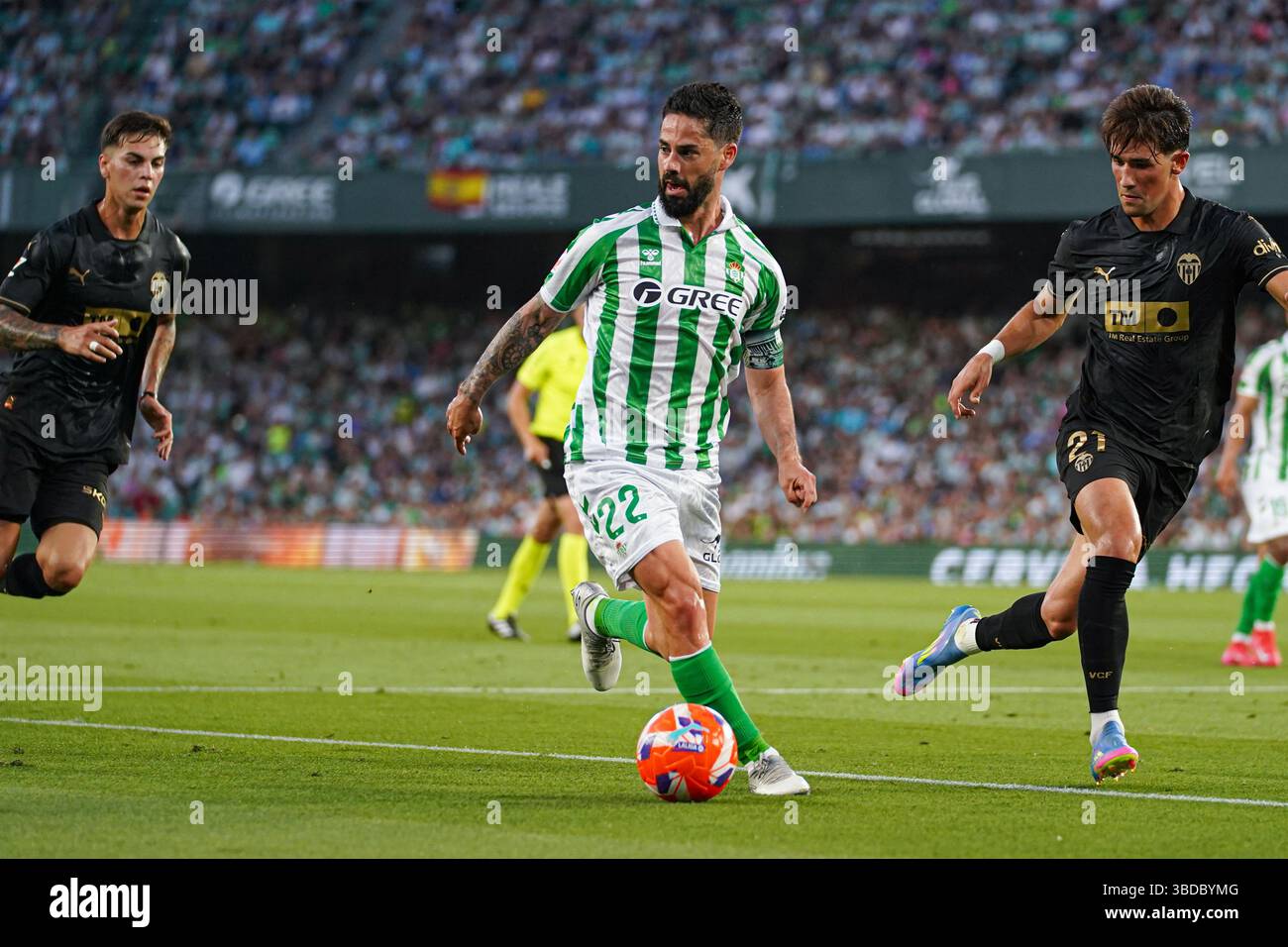 Isco Alarcon (Real Betis) lors du match de LaLiga entre Real Betis et Valencia CF, à Benito Villamarin le 23 mai 2025 à Séville, Espagne Banque D'Images