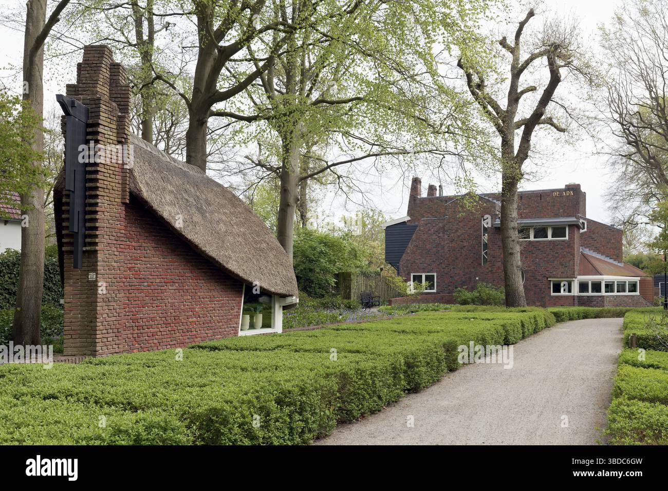 De Ark, villa de 1917, maison de jardin en forme de proue de navire, architecture en briques, quartier villa Meerwijklaan, Bergen, province de North Hô Banque D'Images