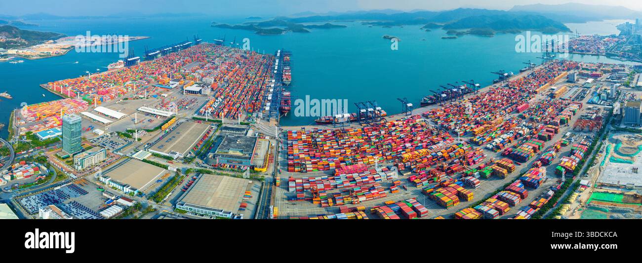 Environnement urbain du district portuaire de Yantian, ville de Shenzhen, province du Guangdong, Chine Banque D'Images