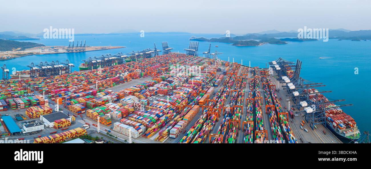 Environnement urbain du district portuaire de Yantian, ville de Shenzhen, province du Guangdong, Chine Banque D'Images