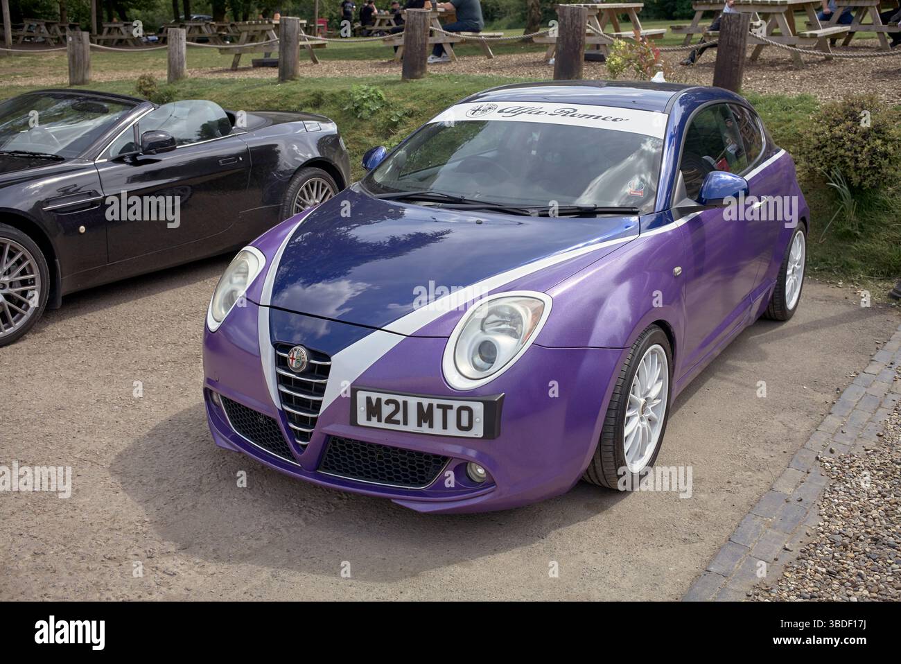 ALFA ROMEO MITO SPRINT violet, 2011 voiture italienne, berline sport . Banque D'Images