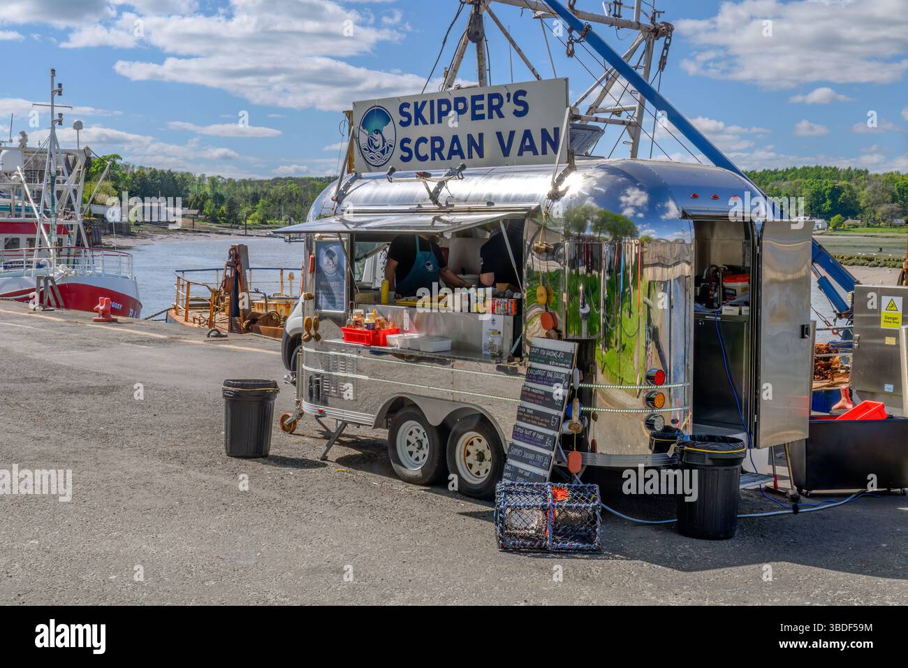 Skippers Scar Van sur le quai de Kirkcudbright à Galloway, en Écosse. Banque D'Images