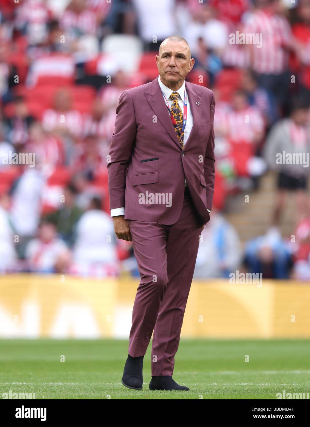 Londres, Royaume-Uni. 24 mai 2025. Vinnie Jones, acteur et ancien footballeur lors de la finale du Sheffield United v Sunderland EFL Championship, au stade de Wembley, Londres, Royaume-Uni, le 24 mai 2025. Crédit : Paul Marriott/Alamy Live News Banque D'Images