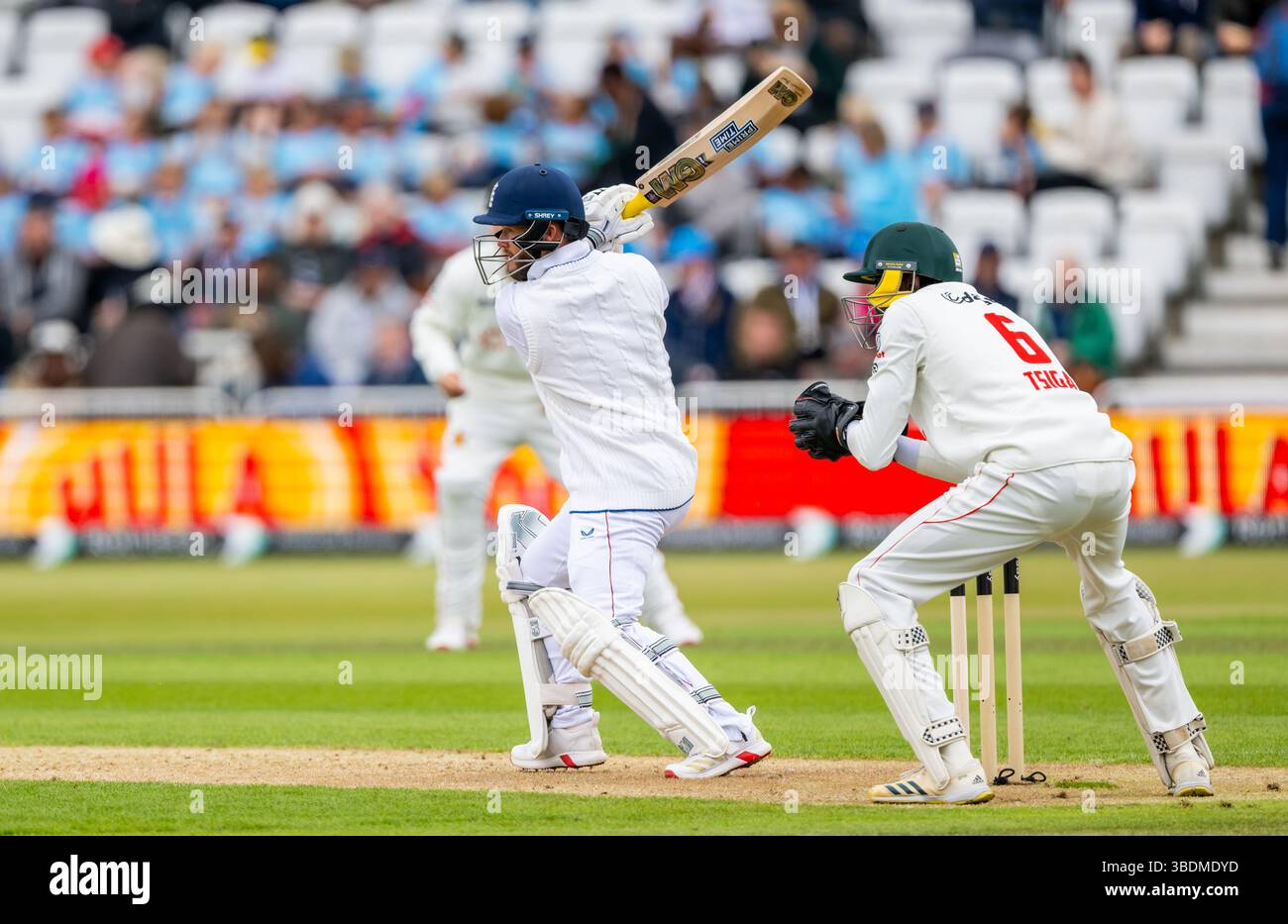 Ben Duckett battant pour l'Angleterre le premier jour du Rothesay test match entre l'Angleterre et le Zimbabwe Banque D'Images