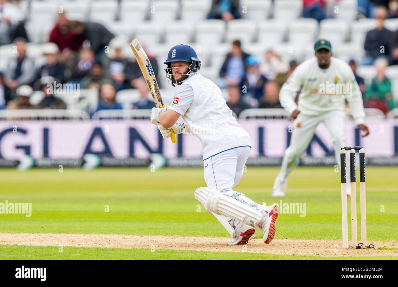 Ben Duckett battant pour l'Angleterre le premier jour du Rothesay test match entre l'Angleterre et le Zimbabwe Banque D'Images