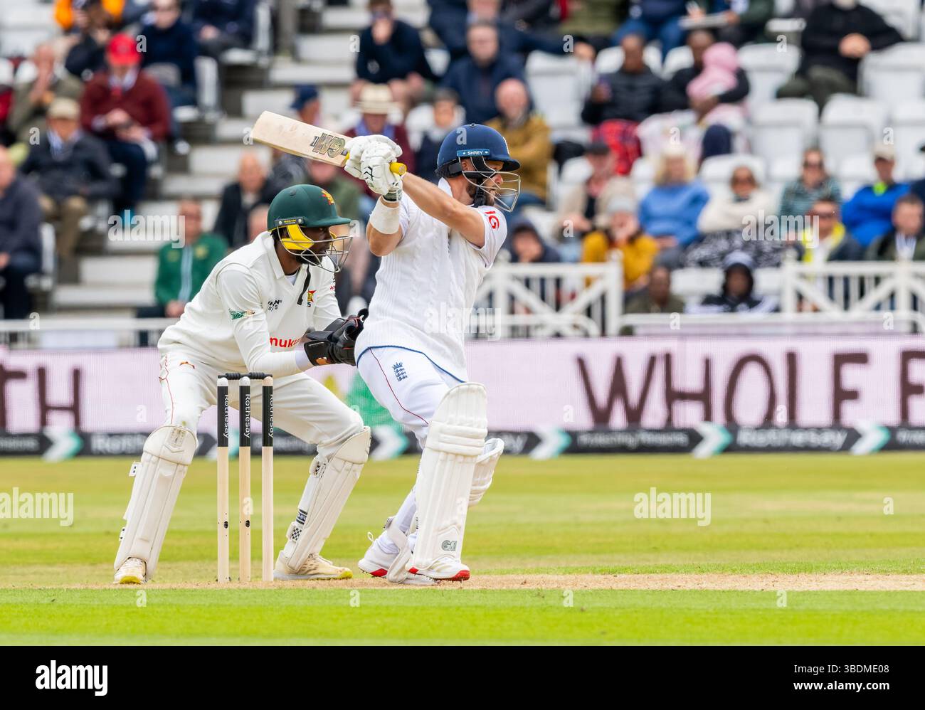 Ben Duckett battant pour l'Angleterre le premier jour du Rothesay test match entre l'Angleterre et le Zimbabwe Banque D'Images