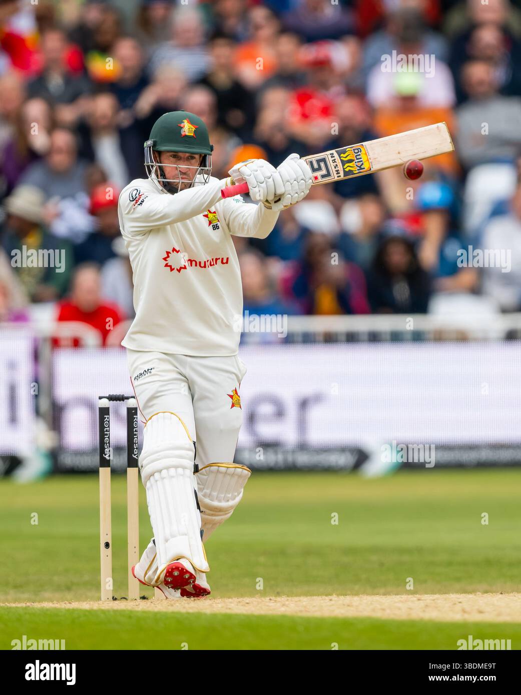 Sean Williams battant pour le Zimbabwe le troisième jour du Rothesay test match entre l'Angleterre et le Zimbabwe Banque D'Images