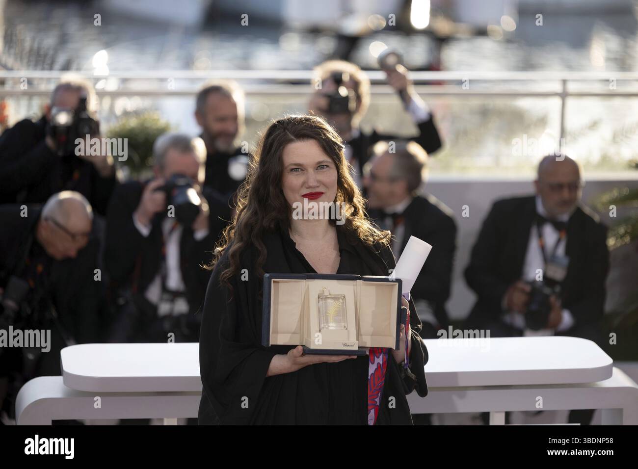 Cannes, France - 24.5,2024, Mascha Schilinski, lauréat du Prix du jury pour le film Sound of Falling lors de l'appel photo avec les prix lors du Banque D'Images