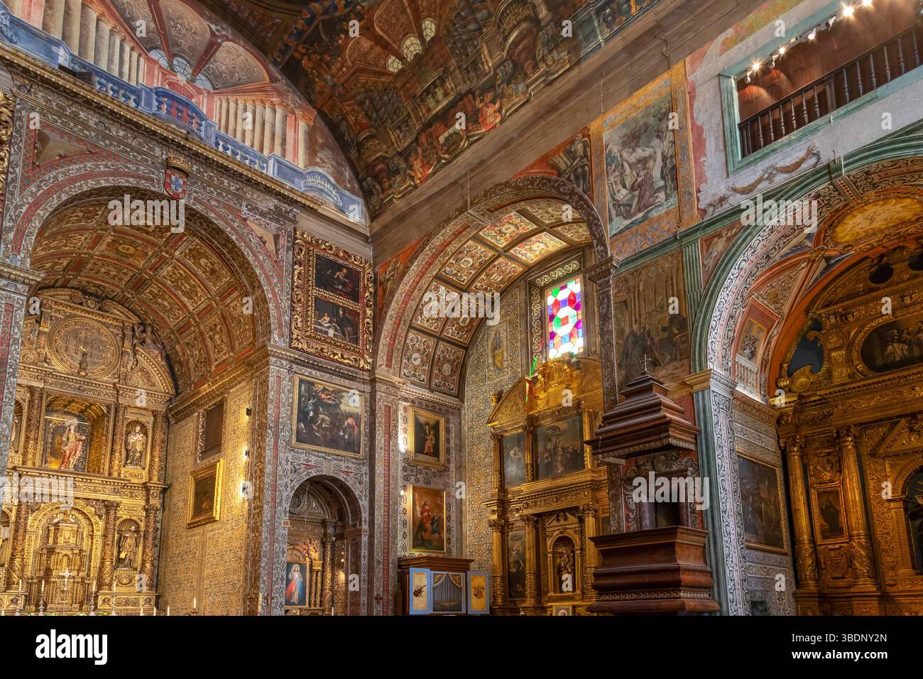 Intérieur de l'église jésuite - Igrejo do Colégio à Funchal sur l'île portugaise de Madère. Banque D'Images