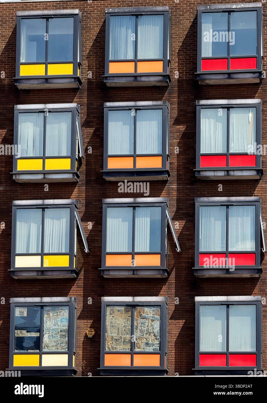 Abstrait des fenêtres dans le centre-ville de Bolton - Image de stock capturée avec un smartphone
