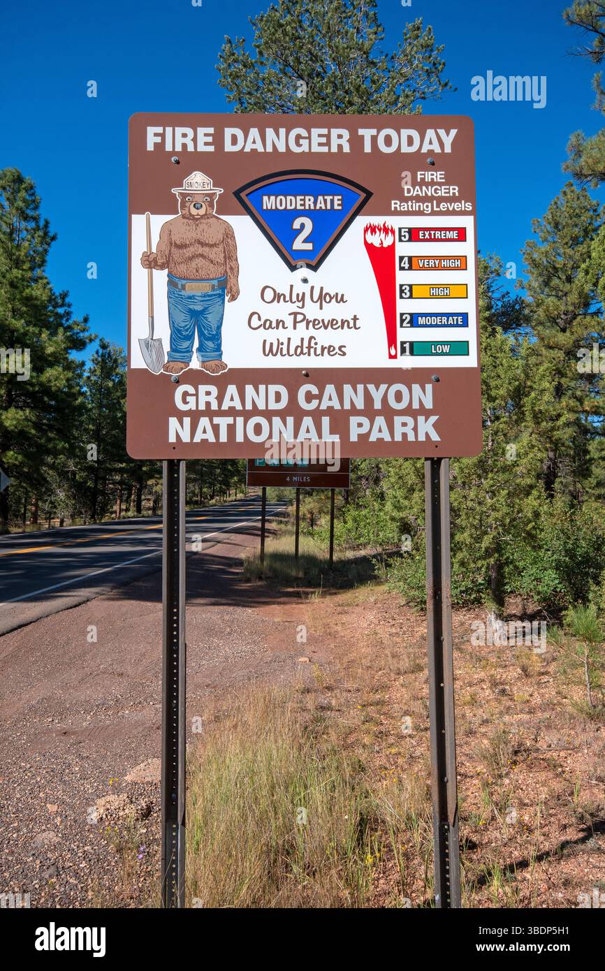 Panneau de danger d'incendie Smokey Bear, parc national du Grand Canyon, Arizona, États-Unis Banque D'Images