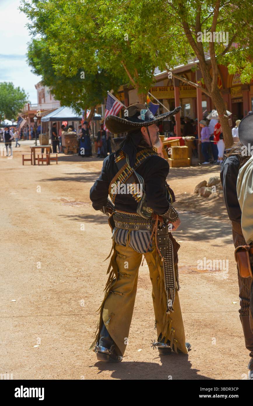 Éperon De Cowboy Ancien - Pièce Vintage Mexicaine Ou Américaine, Forgée à La Main, État D'Antiquité
