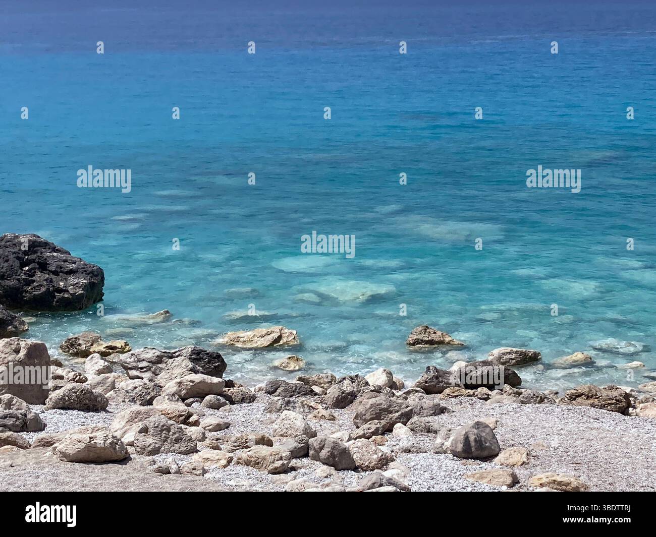 DATE RECORD NON INDIQUÉE la baie de Kalamitsi sur l'île de Lefkas en Grèce au 2025-05-09 A 1324 *** la baie de Kalamitsi sur l'île de Lefkas en Grèce au 2025 05 09 A 1324 Banque D'Images