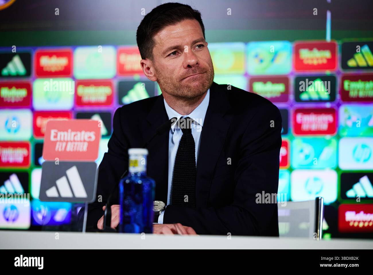 MADRID, ESPAGNE - MAI 26 : le nouvel entraîneur-chef du Real Madrid, Xabi Alonso, affronte les médias lors d'une conférence de presse au terrain d'entraînement de Valdebebas le 26 mai 2025 à Madrid, en Espagne. (Photo de QSP) crédit : QSP/Alamy Live News Banque D'Images