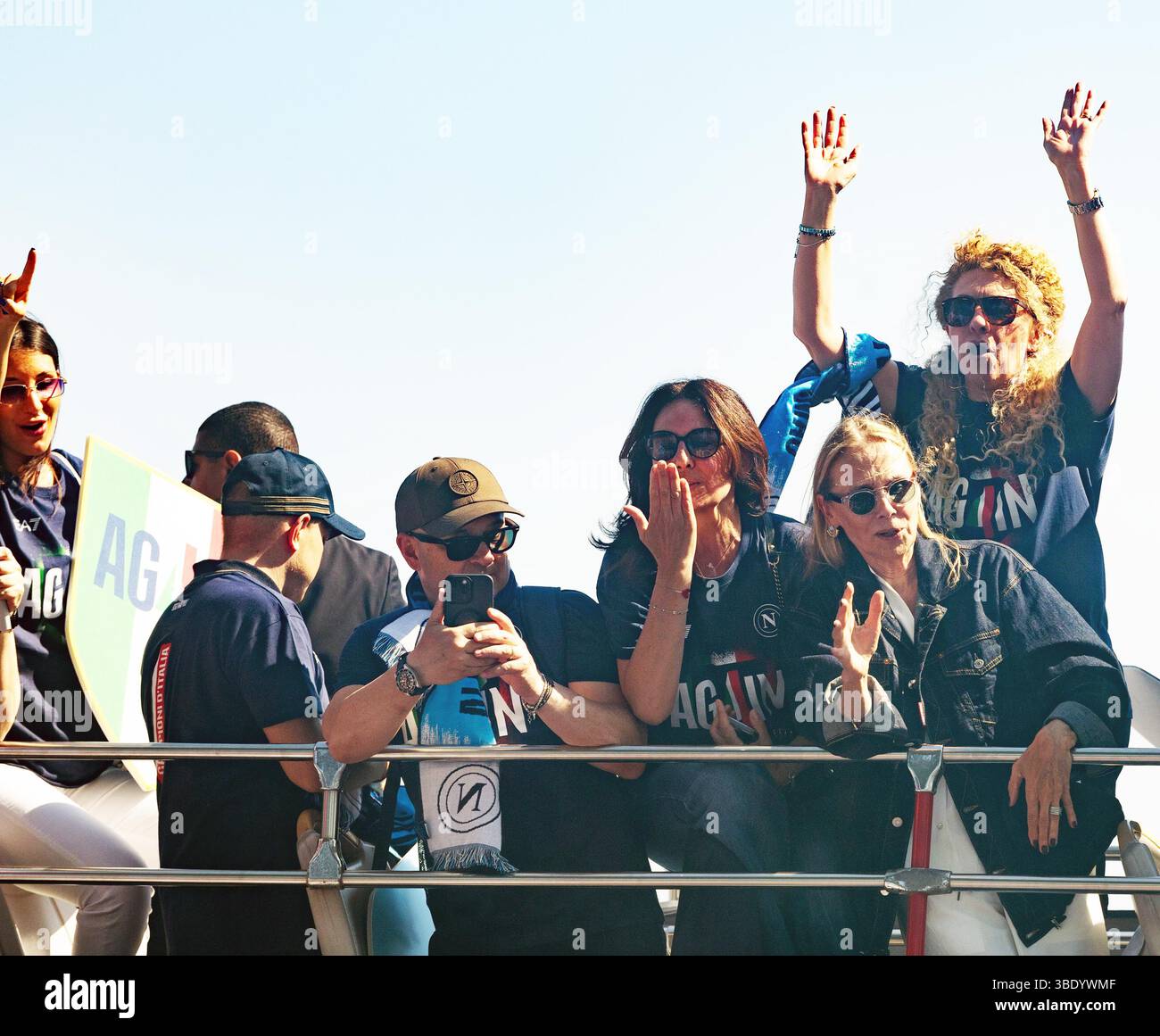 CRO 26 mai 2025 Naples, Lungomare Caracciolo. Le défilé des champions italiens sur les bus à toit ouvert. Neaphoto Sergio Siano Banque D'Images