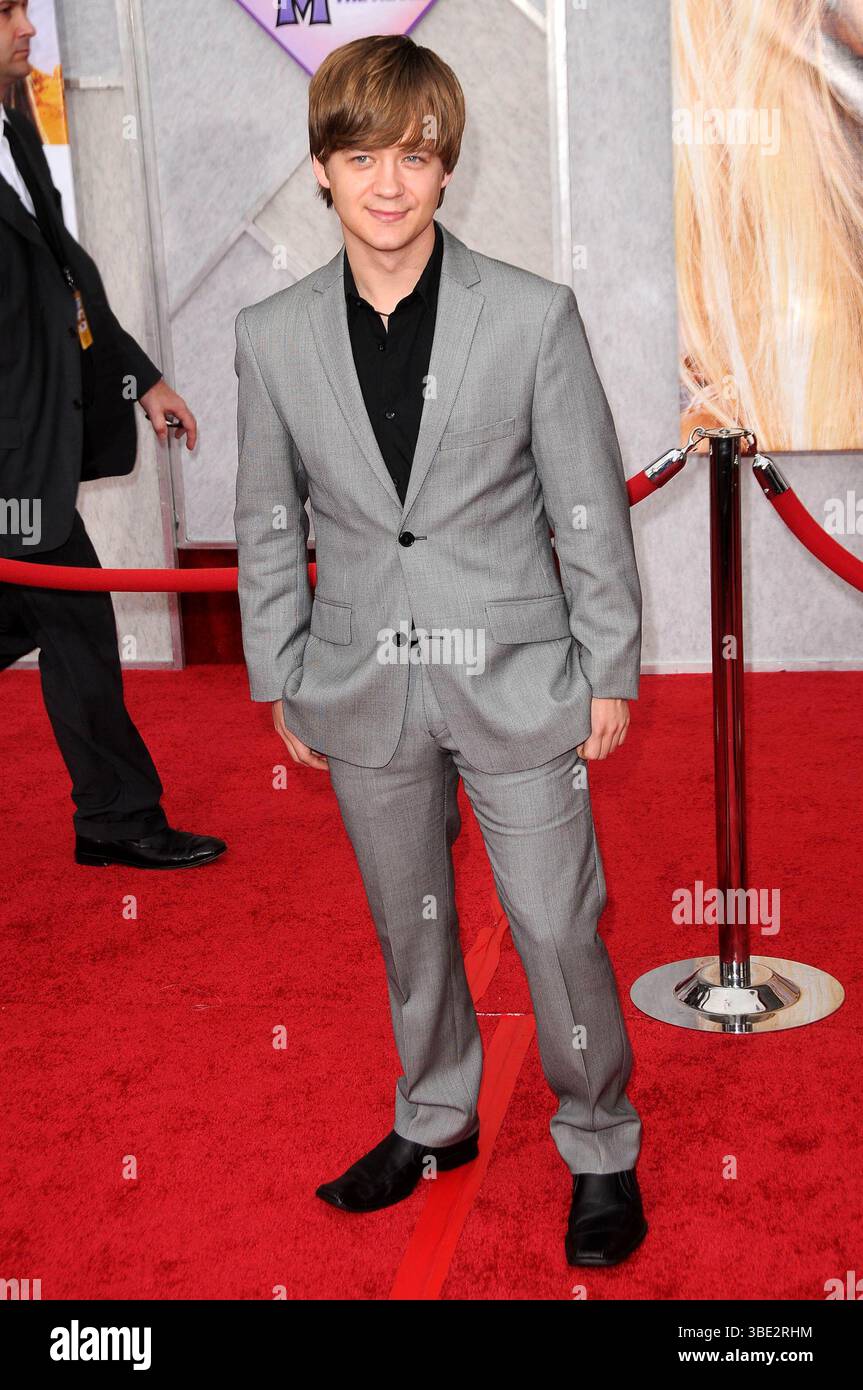 Jason Earles à la première de 'Hannah Montana : The Movie' au El Capitan Theatre à Hollywood, Los Angeles - 2 avril 2009 Banque D'Images