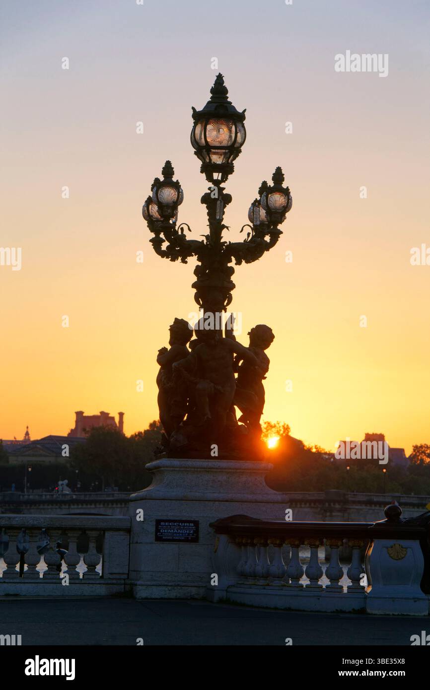 France, Paris, région classée au Patrimoine Mondial de l'UNESCO, les berges de la Seine, le pont Alexandre III Banque D'Images