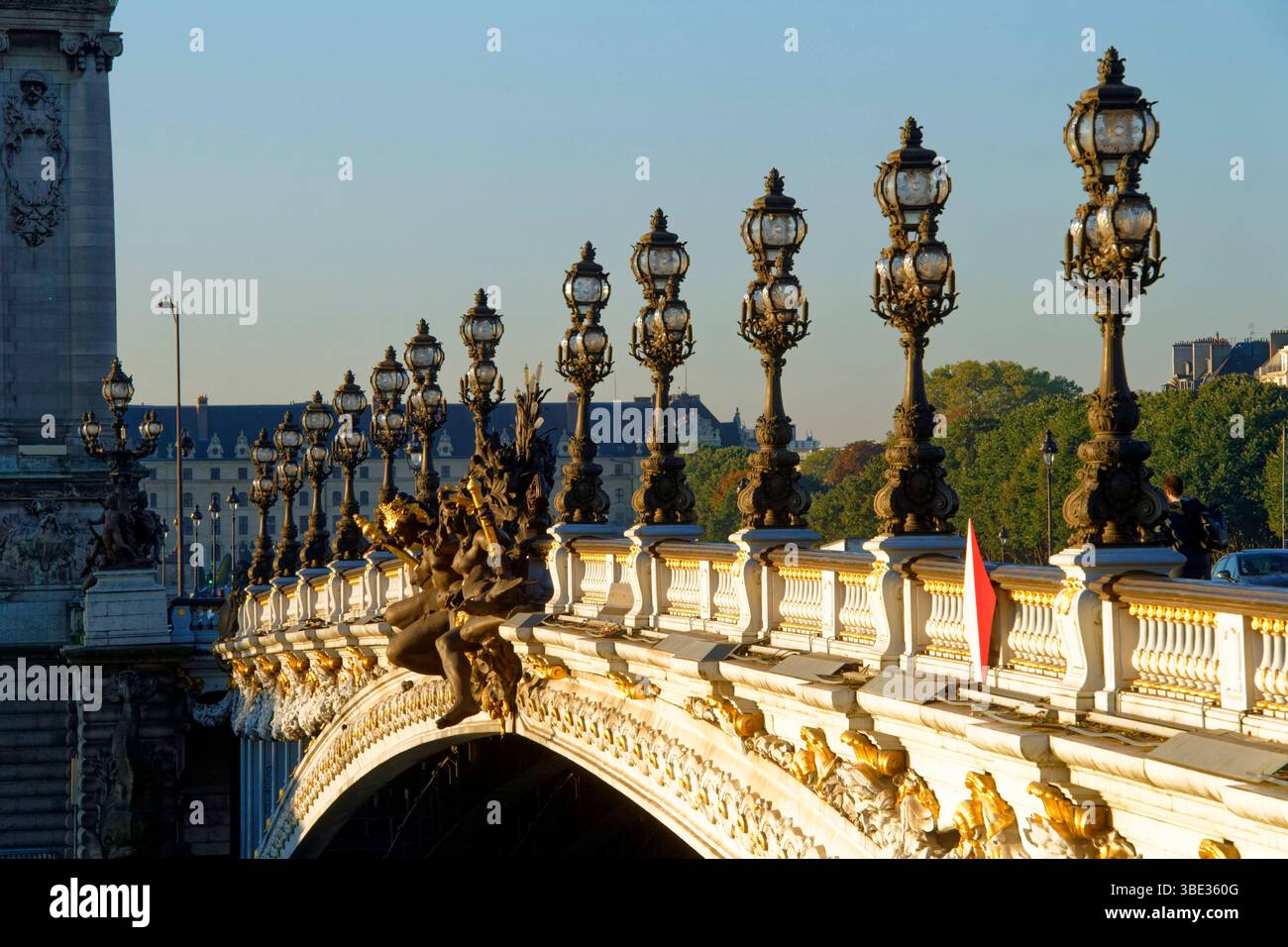 France, Paris, région classée au Patrimoine Mondial de l'UNESCO, les berges de la Seine, le pont Alexandre III Banque D'Images