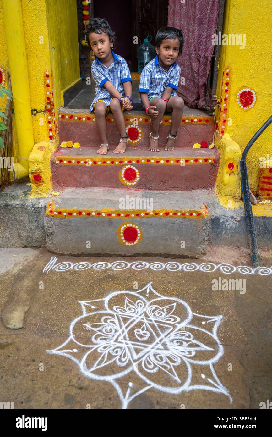 Inde, Tamil Nadu, Mahabalipuram, dessins pour le festival de Pongal Banque D'Images