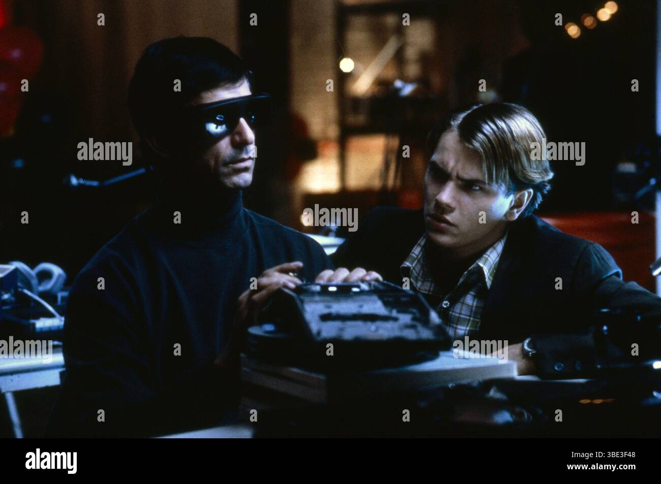 Sneakers année : 1992 USA réalisé par Phil Alden Robinson David Strathairn, River Phoenix Banque D'Images