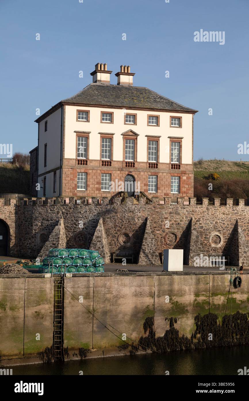 Gunsgreen House à Eyemouth, Berwickshire, Écosse. Le bâtiment était la maison de John Nisbet, un marchand et contrebandier, et abrite un musée qui focuse Banque D'Images