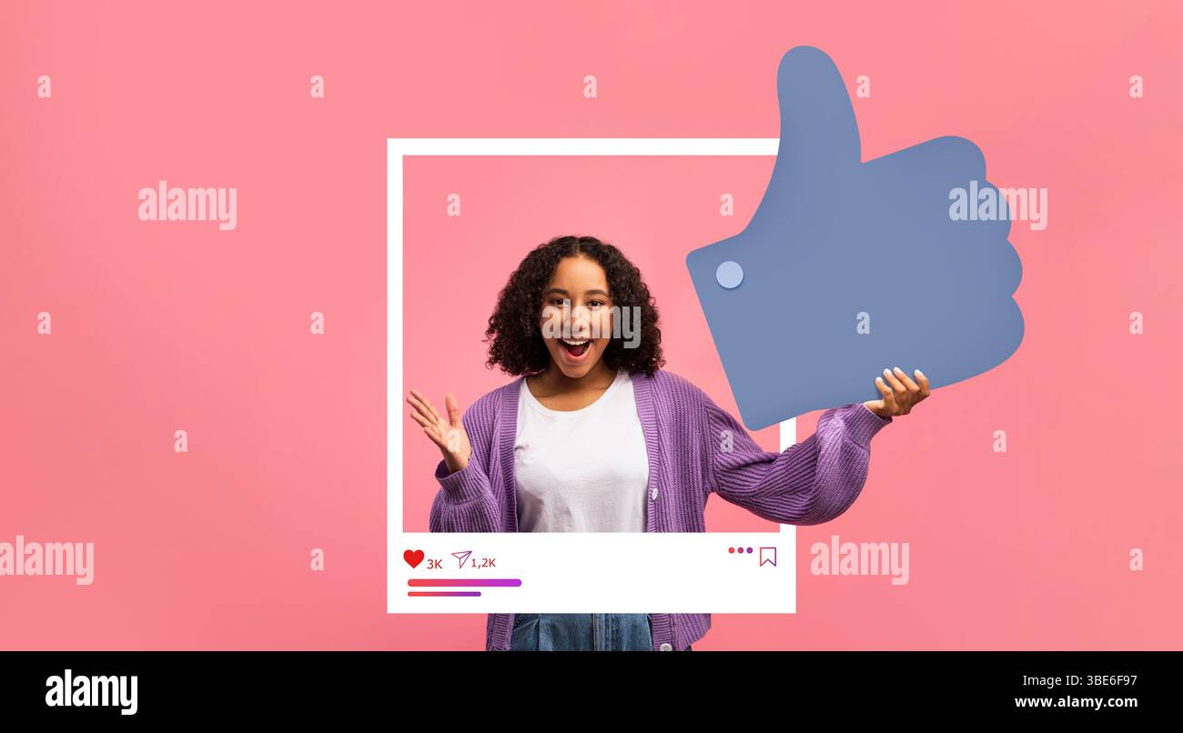 Engager l'influenceur partage son enthousiasme avec un pouce vers le haut dans un cadre dynamique Banque D'Images