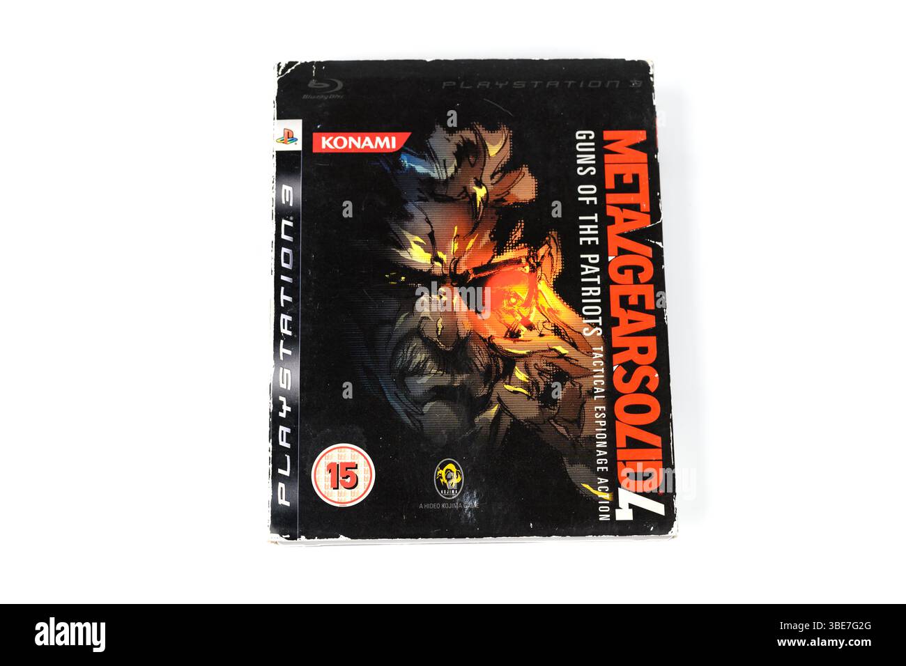 Metal Gear Solid 4 : Guns of the Patriots sur PlayStation 3 (PS3) – pays de Galles, Royaume-Uni – 17 mai 2025 Banque D'Images