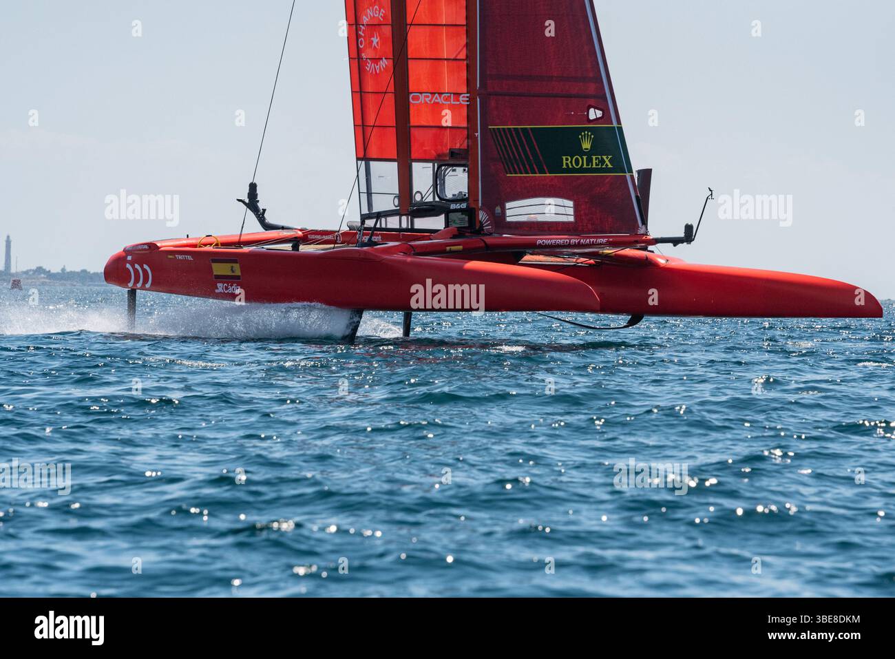 Taranto, Italie 06 JUIN 2021 : SailGP Team Espagne au Championnat du monde de voile SailGP, Grand Prix de voile d'Italie Banque D'Images Taranto, Italie 06 JUIN 2021 : SailGP Team Espagne au Championnat du monde de voile SailGP, Grand Prix de voile d'Italie Banque D'Images