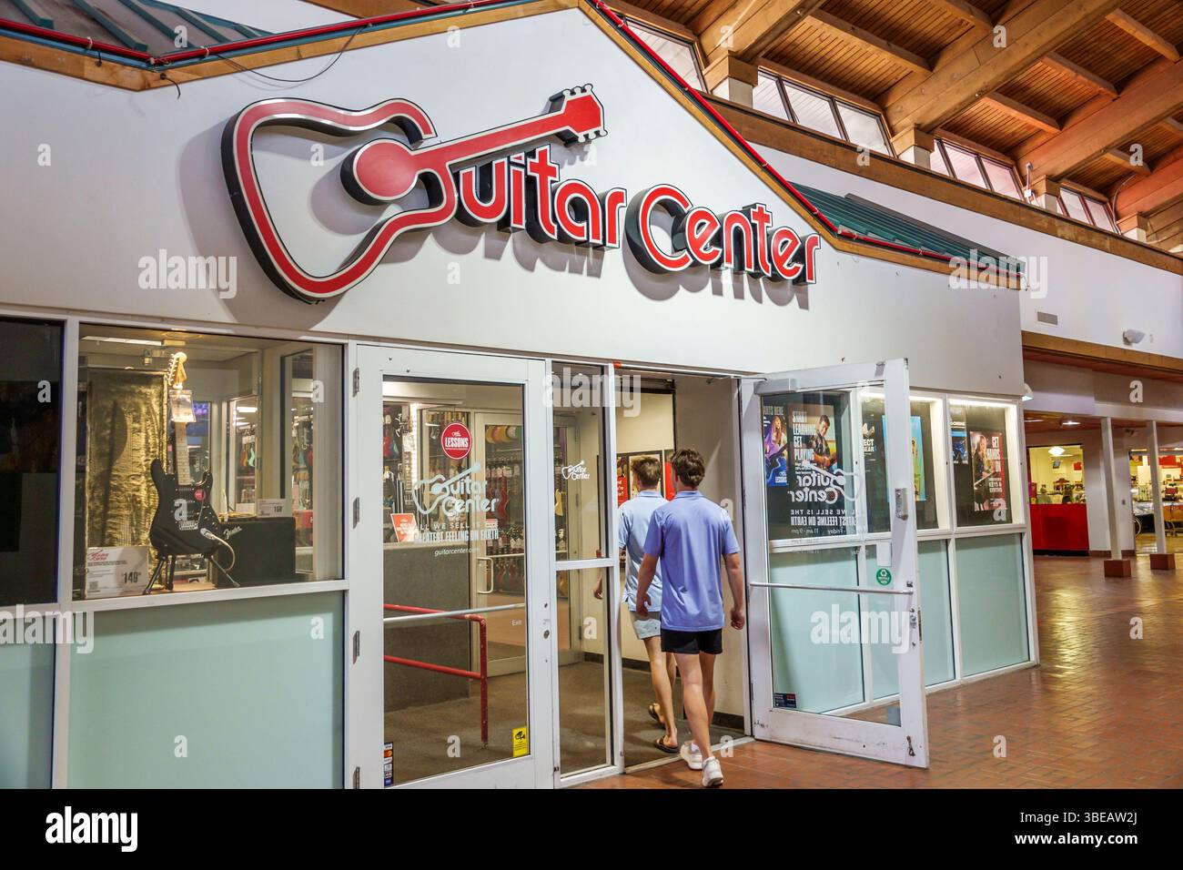 Miami Florida Kendall, Kendall Drive, The Greenery Mall, centre commercial, magasin de musique Guitar Center, entrée d'affaires de détail, à l'intérieur du centre commercial intérieur c Banque D'Images