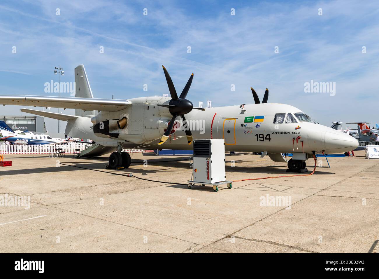 Antonov an-132 avion de transport militaire. Une version améliorée de l'an-32 développée conjointement par l'Arabie saoudite et l'Ukraine, au salon de l'aéronautique de Paris. FRA Banque D'Images