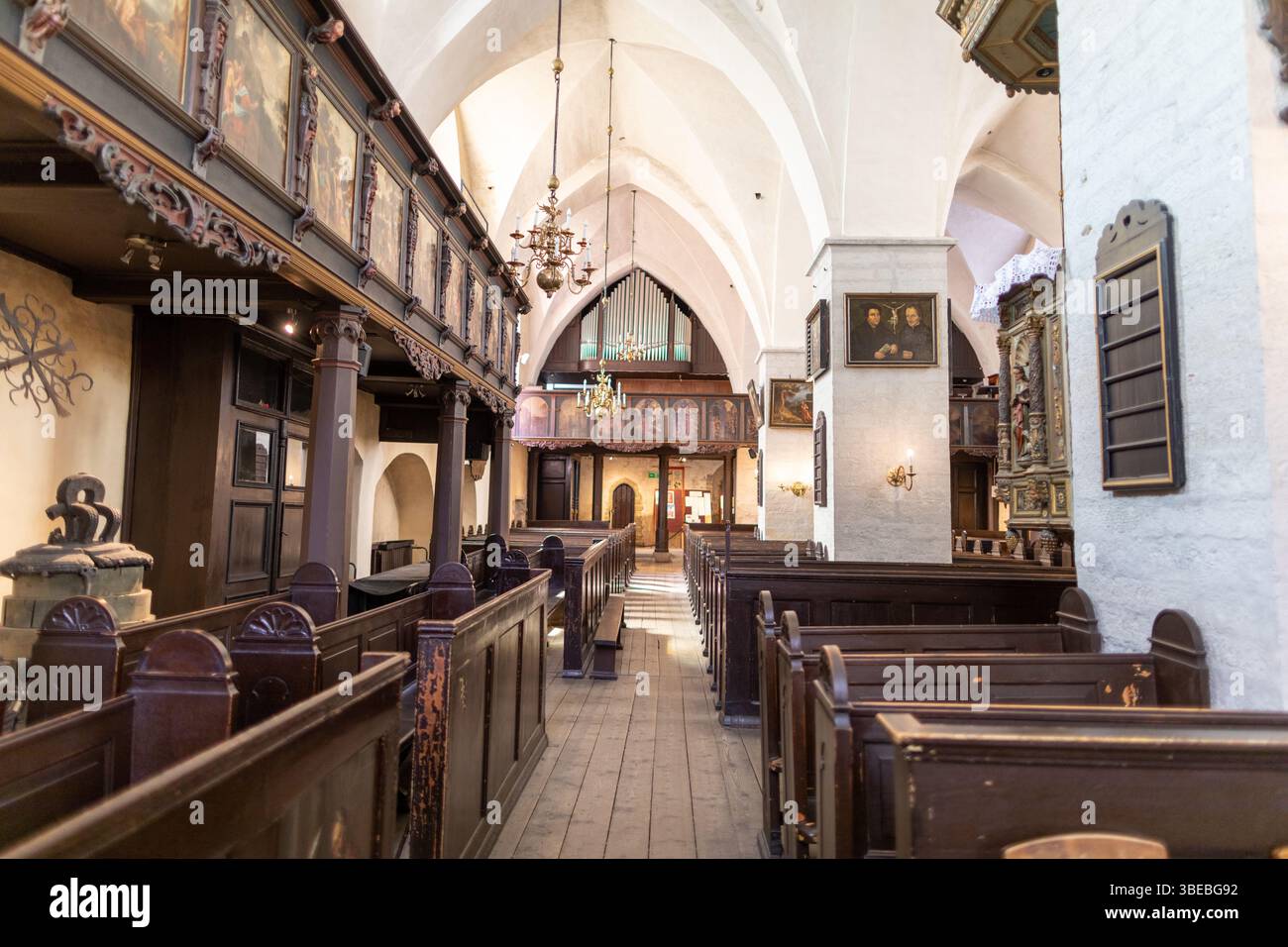 Intérieur de l'église du Saint-esprit Tallinn Estonie Banque D'Images
