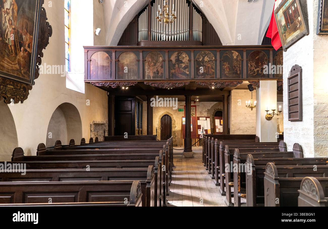 Intérieur de l'église du Saint-esprit Tallinn Estonie Banque D'Images