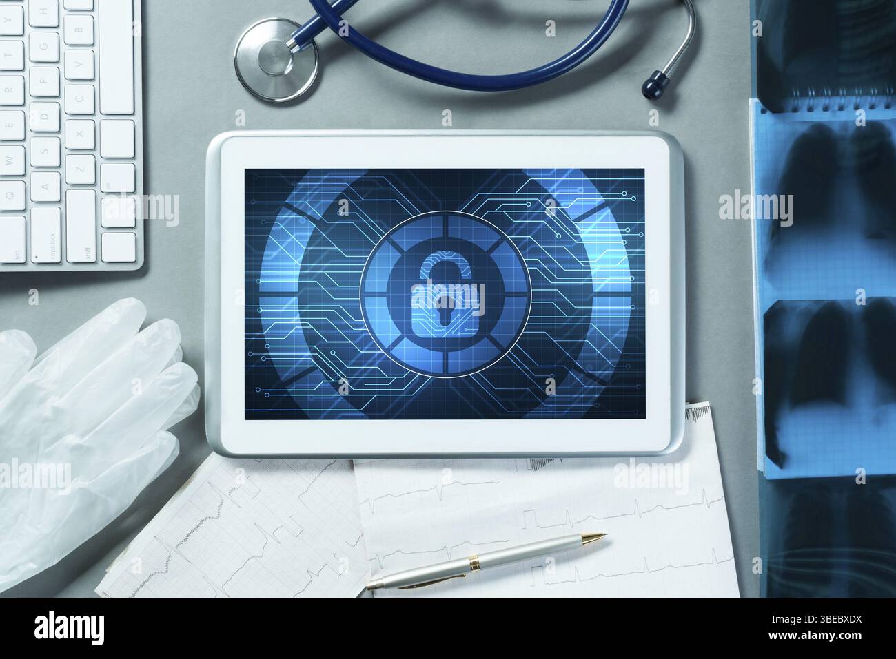 La sécurité et la technologie Web concept avec tablet pc sur le tableau Banque D'Images