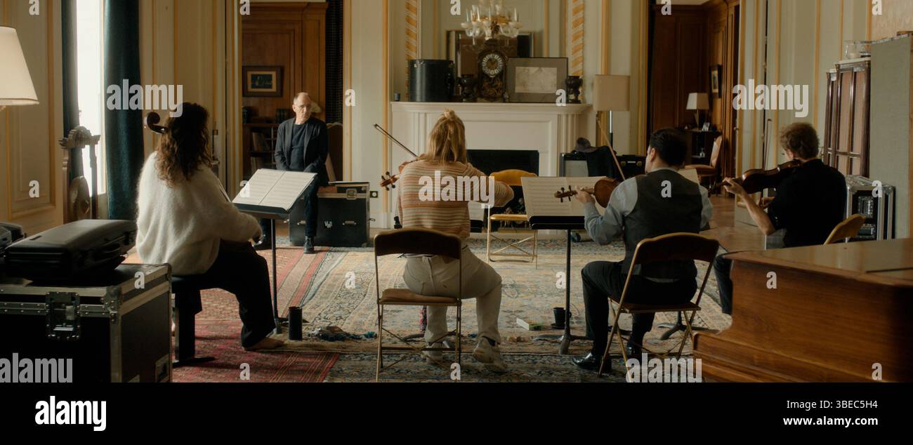 Les musiciens (2025) Frédéric Pierrot Marie Vialle Emma Ravier Mathieu Spinosi Daniel Garlitsky *Filmstill - usage éditorial exclusif* Voir spécial Banque D'Images