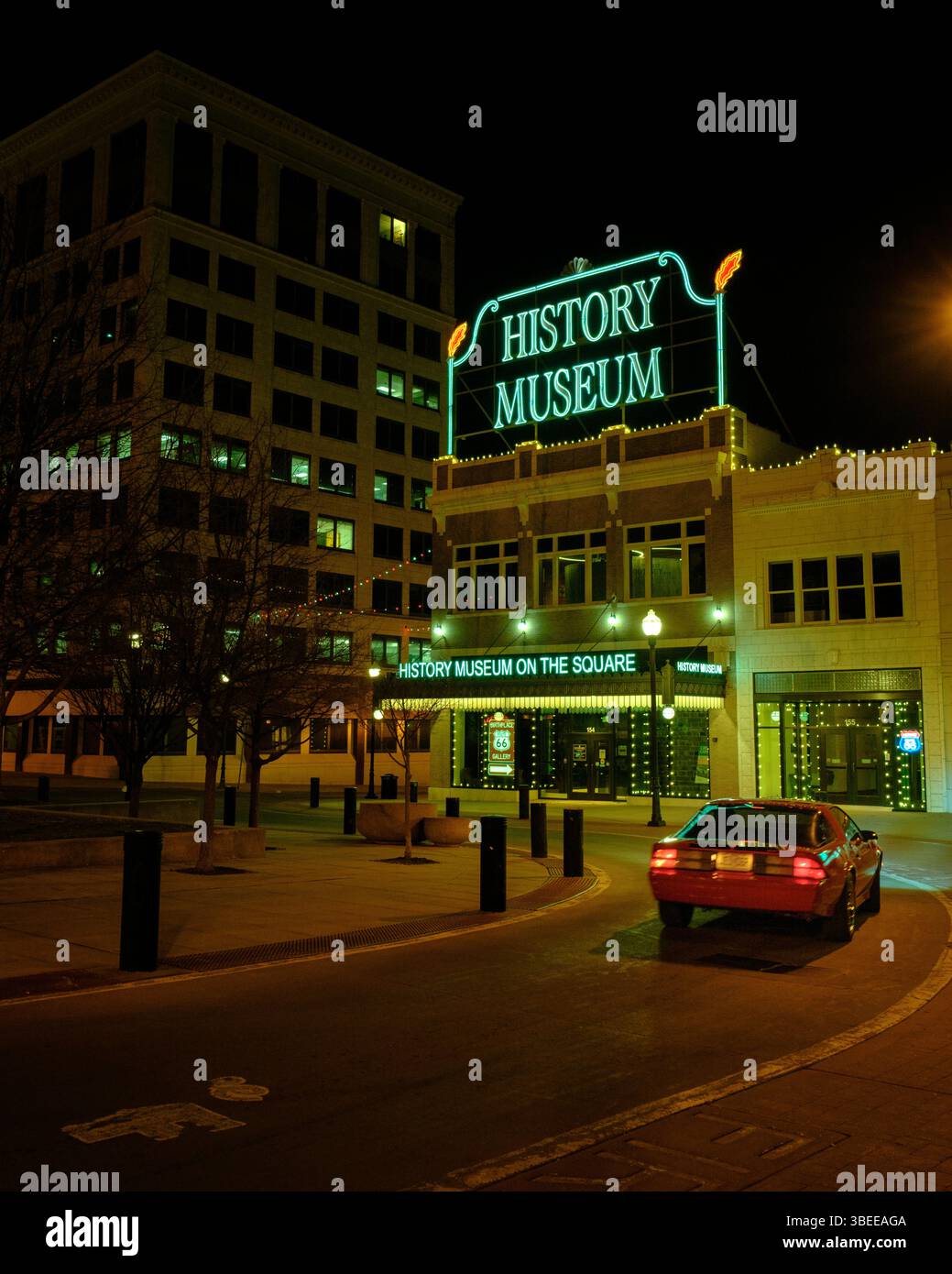 Musée d'histoire sur la place la nuit, Springfield, Missouri Banque D'Images