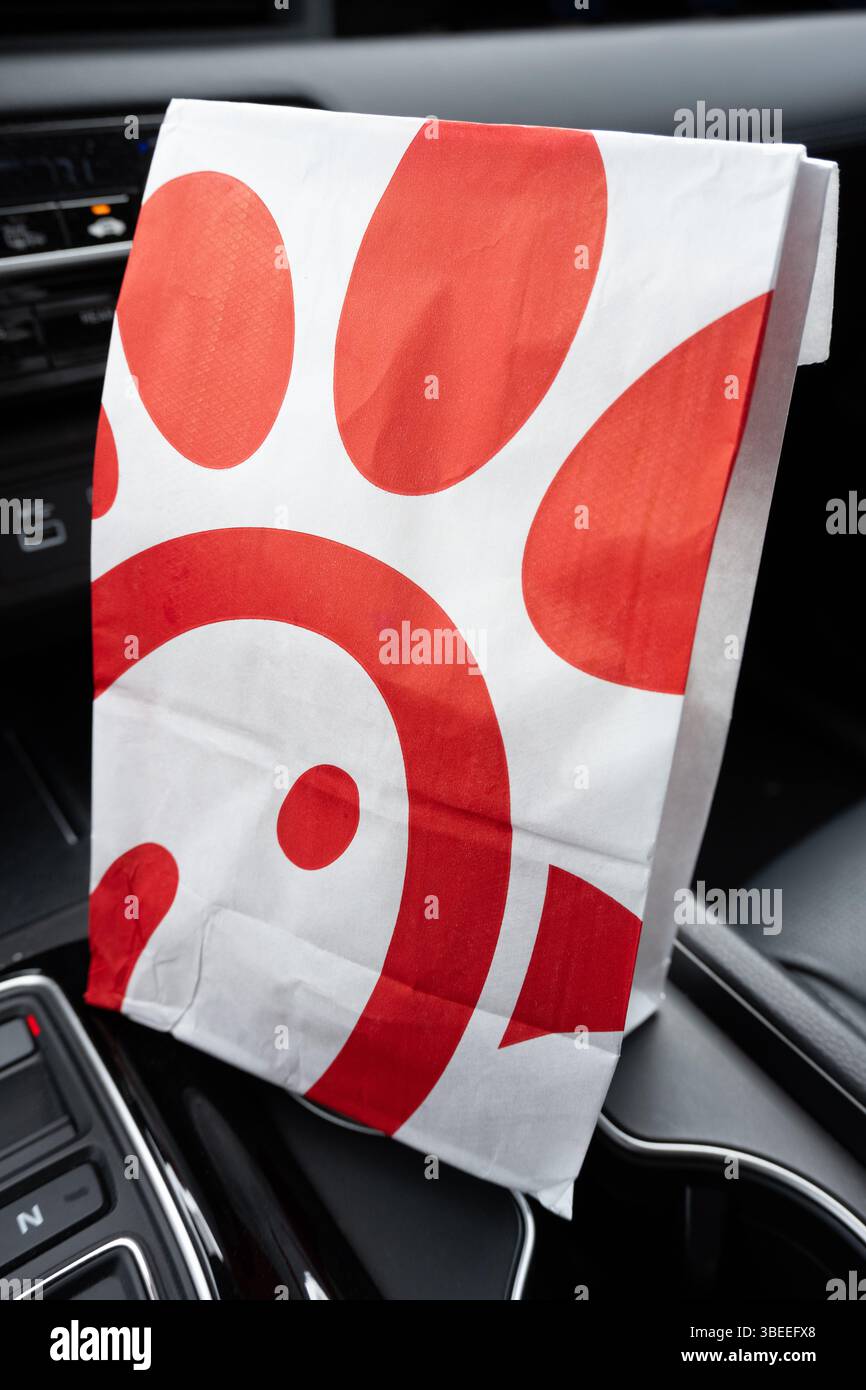 Chick-fil-A commande mobile à emporter d'un restaurant Chick-fil-A Metro Atlanta. (ÉTATS-UNIS) Banque D'Images