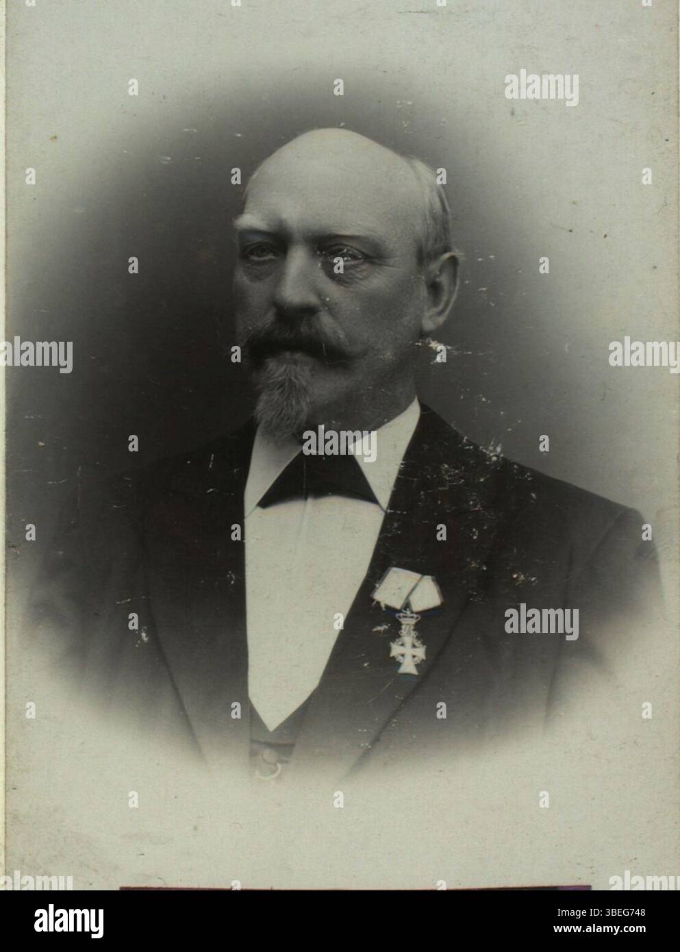 Nikolaj Trautner (1843-1919) était un maître tanneur danois connu pour son savoir-faire en cuir. Son travail a contribué de manière significative à l'industrie du tannage au Danemark au cours de sa vie. Banque D'Images