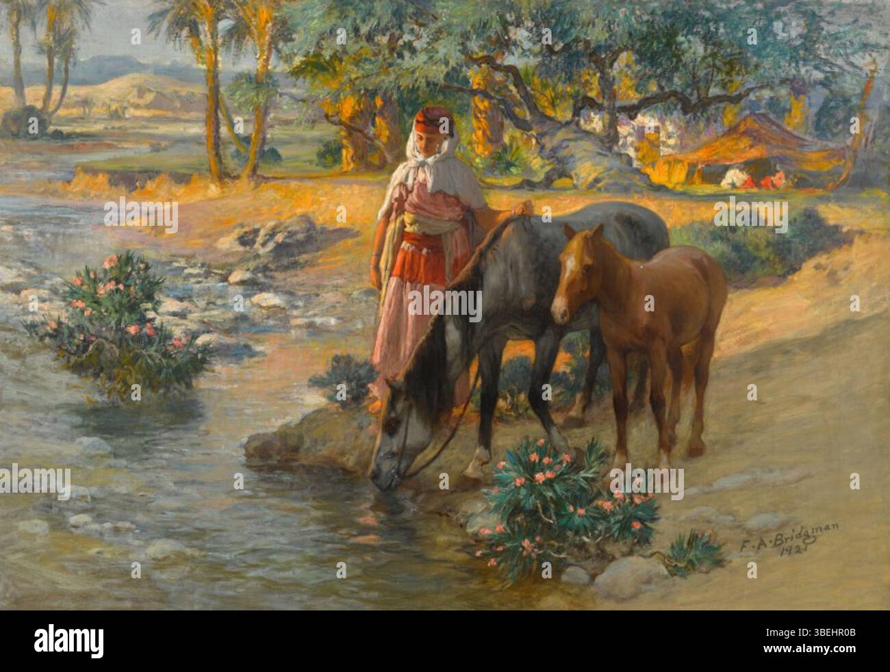 Watering the Horses de Frederick Arthur Bridgman (1847-1928), représentant une scène sereine de chevaux en train d'être arrosés. La peinture met l'accent sur l'interaction paisible entre les humains et les animaux. Banque D'Images